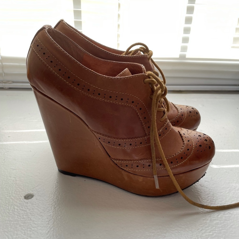 Cute Aldo Wedges, Size 8!